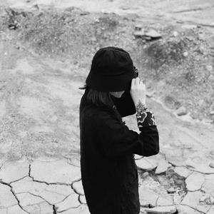 男总裁贱狗是男秘书主人的垫脚
